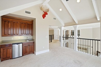 WELCOME TO AN UNPARALLELED LUXURY WATERFRONT ESTATE ON LAKE - photo 31