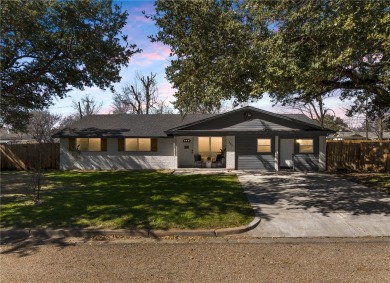 Lake Waco Home Sale Pending in Woodway Texas