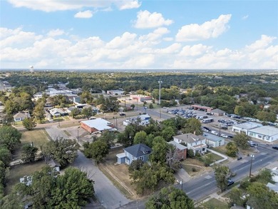 Lake Waco Townhome/Townhouse For Sale in Waco Texas