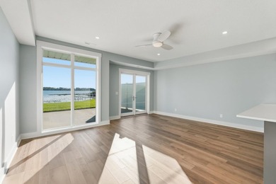 Your lakefront condominium awaits! Brand new and ready for you - photo 12