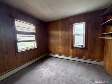 2 BR, 1 BA townhouse-style unit with great potential! Features - photo 13