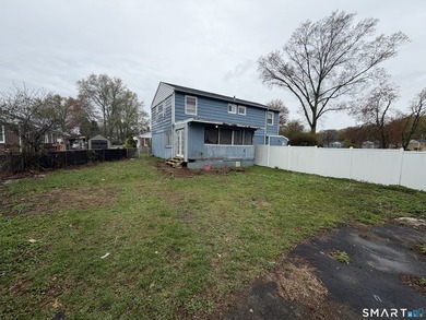 2 BR, 1 BA townhouse-style unit with great potential! Features - photo 17