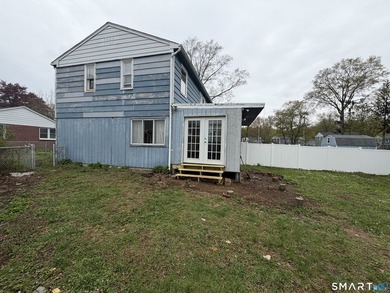2 BR, 1 BA townhouse-style unit with great potential! Features - photo 18
