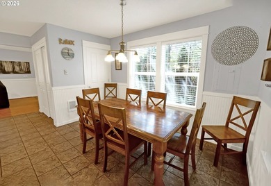 Enjoy the coastal lifestyle in this charming cottage home in the - photo 20