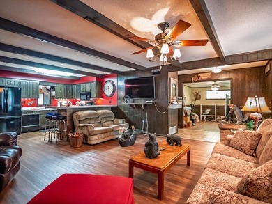 This house in move in ready. If you like hunting and fishing - photo 21