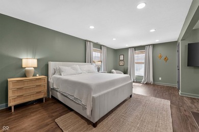 You won't want to miss this completely updated 4 bedroom 2.5 - photo 25