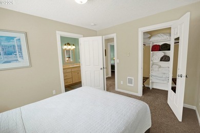 Enjoy the coastal lifestyle in this charming cottage home in the - photo 25