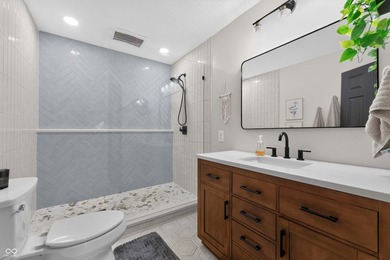 You won't want to miss this completely updated 4 bedroom 2.5 - photo 35