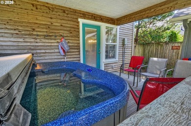 Enjoy the coastal lifestyle in this charming cottage home in the - photo 35