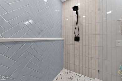 You won't want to miss this completely updated 4 bedroom 2.5 - photo 36