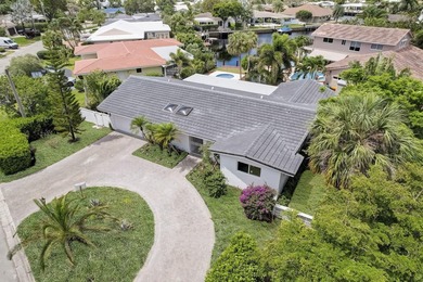 A modern remodeled waterfront oasis in the heart of Fort - photo 3