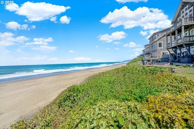 Enjoy the coastal lifestyle in this charming cottage home in the - photo 48