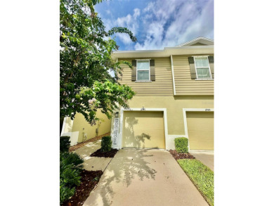 Lake Townhome/Townhouse For Sale in Holiday, Florida