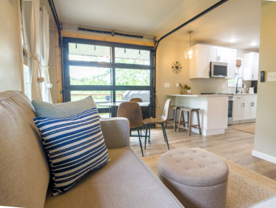 Updated with High-End Finishes Throughout!! - photo 22