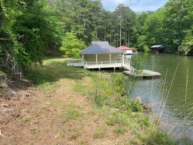 This deeded 21-acre property offers multiple homesites with - photo 9