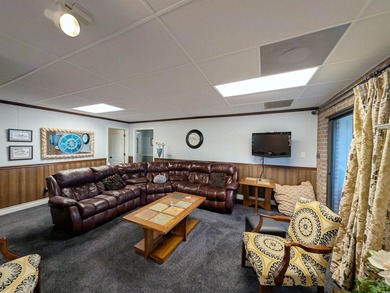Welcome to 462 Mohican Drive, a stunning riverfront retreat - photo 11
