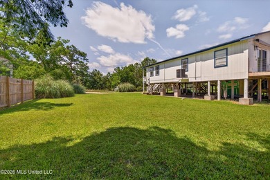 Come and see this 3 bedroom 2 bath fish camp on a deep water - photo 22