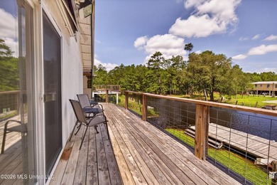 Come and see this 3 bedroom 2 bath fish camp on a deep water - photo 24