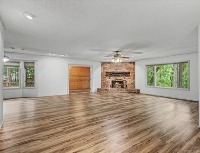 Beautifully updated 3-bedroom, 2-bath home in Hot Springs - photo 6