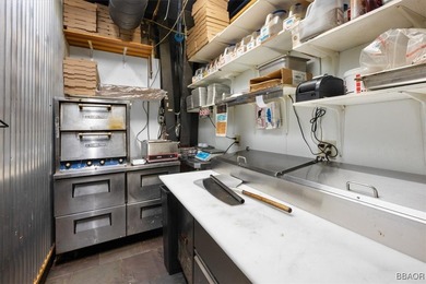 Amazing opportunity to own a spectacular commercial property in - photo 11