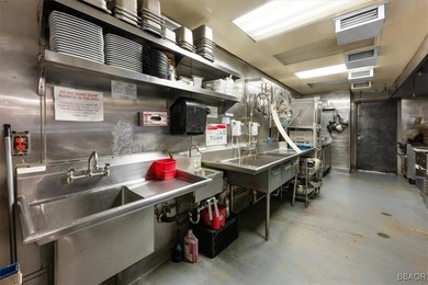 Amazing opportunity to own a spectacular commercial property in - photo 12