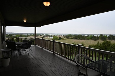 Beautiful hilltop home with incredible panoramic views of the - photo 28