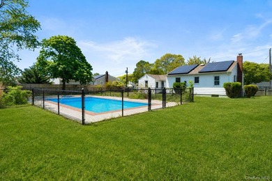 Welcome to this charming 3-bedroom, 1-bath home offering comfort - photo 31
