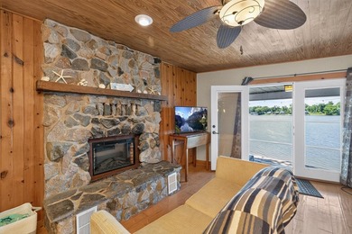 This 5-BD, 4-BA, 3,847-square-foot, 3-story home w/ 70 feet of - photo 33