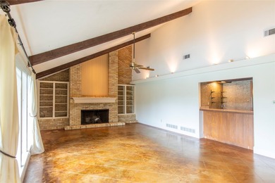 Experience exceptional golf course living in this beautifully - photo 24