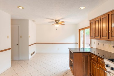 Experience exceptional golf course living in this beautifully - photo 26