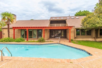 Experience exceptional golf course living in this beautifully - photo 37