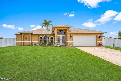 WOW! Pool home sitting on almost half an acre in a NO FLOOD ZONE - photo 1