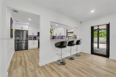 Beautiful and well-maintained 5-bedroom, 3-bathroom home - photo 12