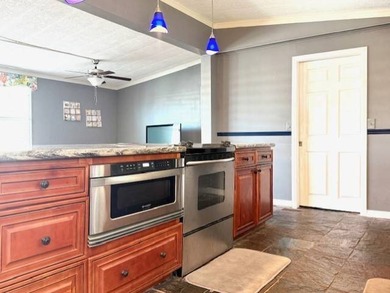 Beautiful Open Concept 3 Bedroom home only 10 minutes to Indian - photo 12