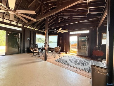 Lake life is Here... This beautifully updated 2 bed 3 bath home - photo 17