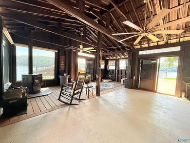 Lake life is Here... This beautifully updated 2 bed 3 bath home - photo 18