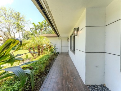 Welcome to this spacious 3-bedroom, 2-bathroom home situated on - photo 4