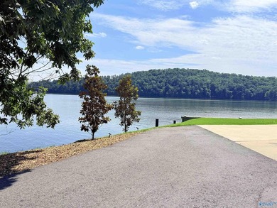 Lake life is Here... This beautifully updated 2 bed 3 bath home - photo 33