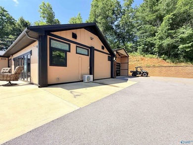 Lake life is Here... This beautifully updated 2 bed 3 bath home - photo 35