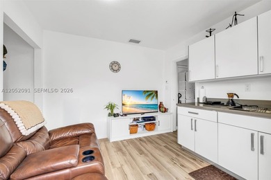 Beautiful and well-maintained 5-bedroom, 3-bathroom home - photo 44