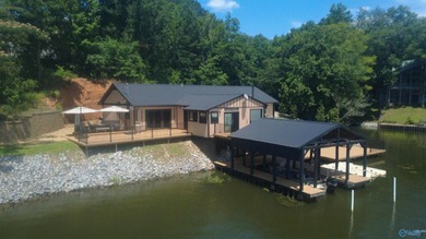 Lake life is Here... This beautifully updated 2 bed 3 bath home - photo 47