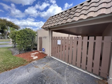 Charming 2-bedroom townhome located in the heart of Coral - photo 3