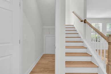 Designed in the timeless Charleston Single style and set within - photo 9