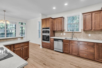 Designed in the timeless Charleston Single style and set within - photo 10