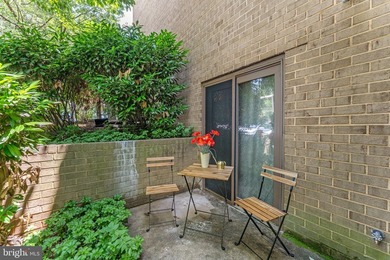Welcome home to this bright and spacious 2-bedroom, 2-bath - photo 3