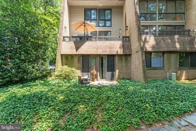 Welcome home to this bright and spacious 2-bedroom, 2-bath - photo 5