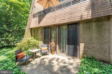 Welcome home to this bright and spacious 2-bedroom, 2-bath - photo 6
