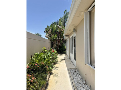 Lakefront living in the heart of St. Lucie West! This spacious - photo 25