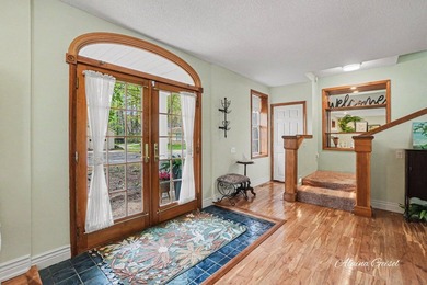 Beautifully updated home in the highly desirable Waukazoo Woods - photo 28