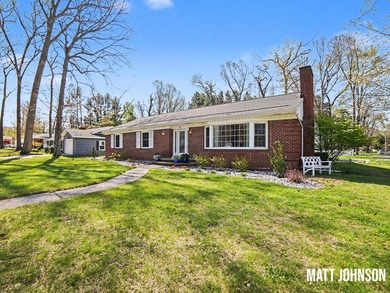 Charming 4 bedroom, 2 bath brick ranch in the City of Whitehall - photo 3
